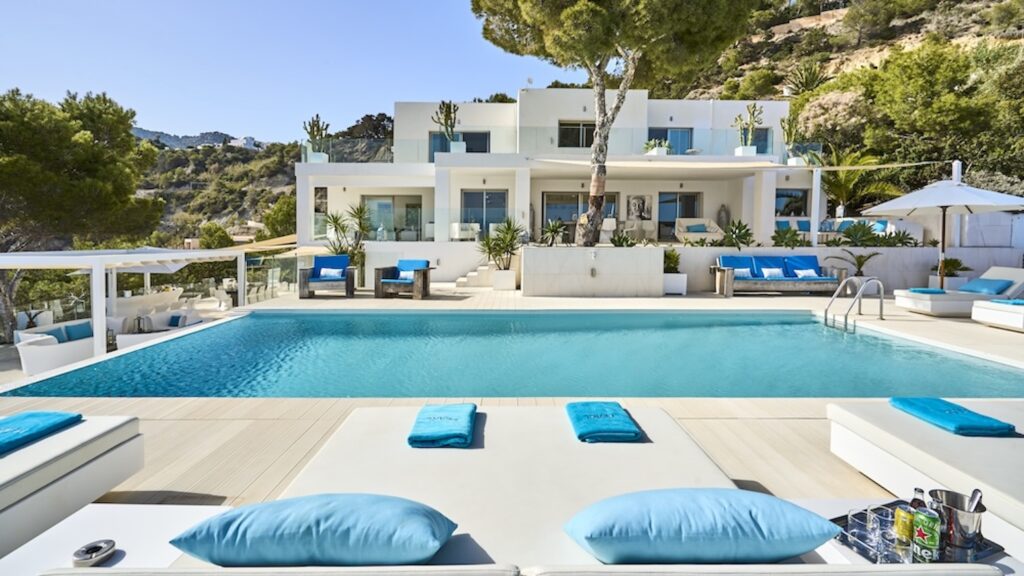 Photo studio ibiza high 090 2 swimmingpool dsc02999