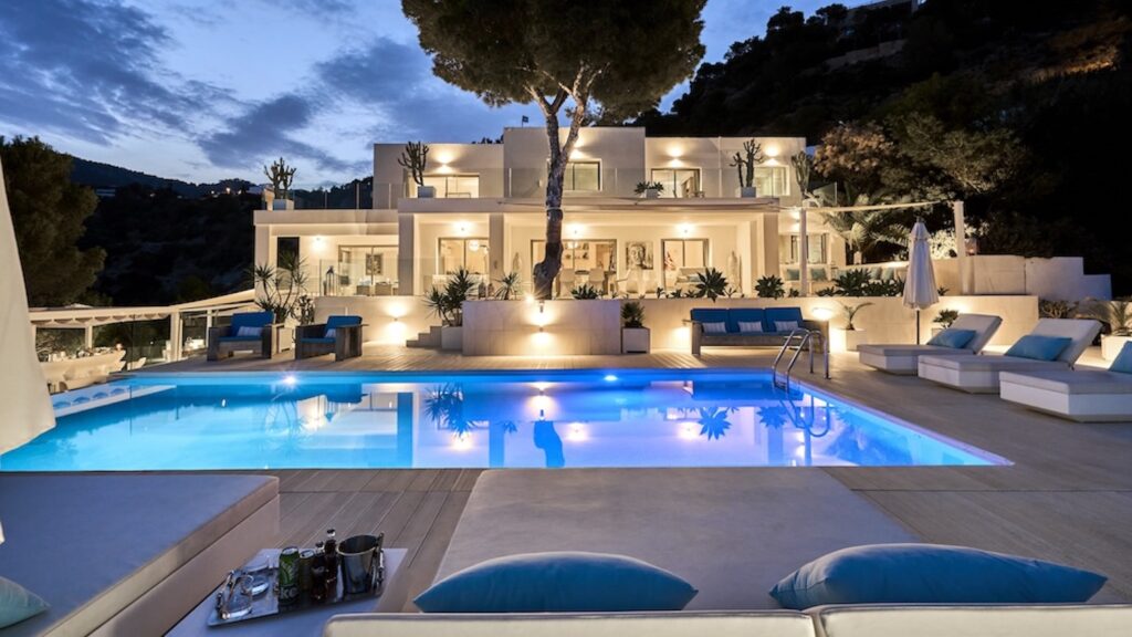 Photo studio ibiza high 111 2 swimmingpool dsc03598 1