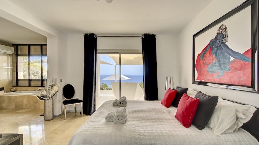 Photo studio ibiza high 139 4 room 1 dsc02320and8more 1