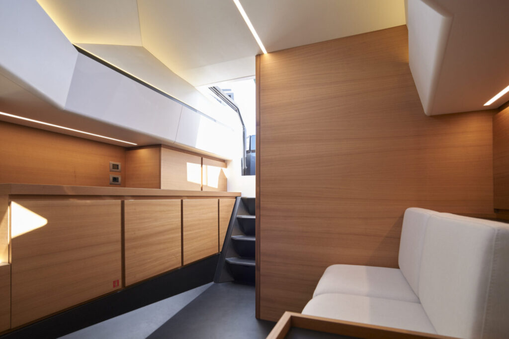Interior wally 48 ibiza low 2