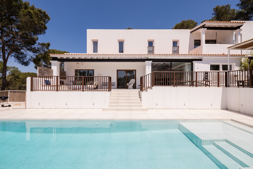Villa Ibiza for families with private pool and garden in Can Furnet