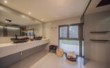 20250806155818000000 bathrooms1