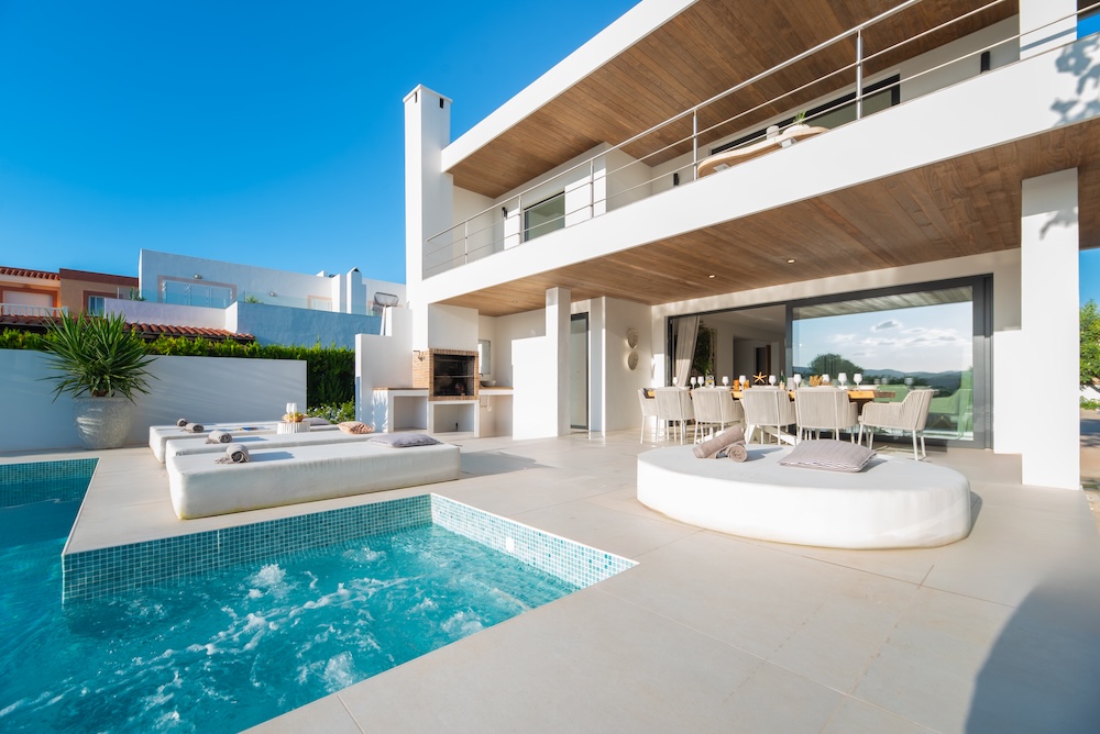 Ibiza villa with pool for family near Ibiza Town with private infinity pool