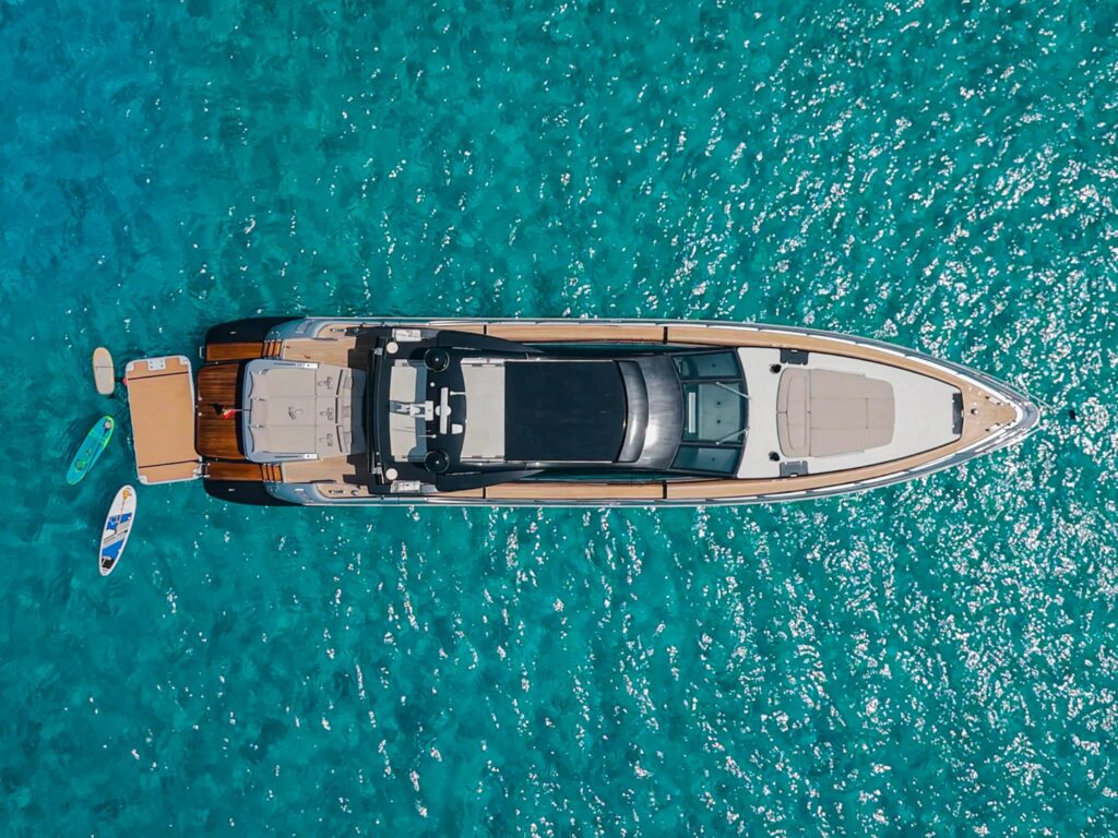 All in drone 00 11 37 08 standbild015
