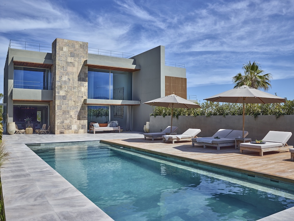 Villas to rent in Ibiza with private pool and panoramic sea views in Cala Conta