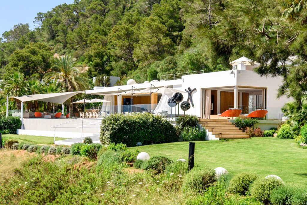 Ibiza VIP villa rental in Cala Jondal with sea views, private pool, 6 bedrooms, close to Blue Marlin and the airport.